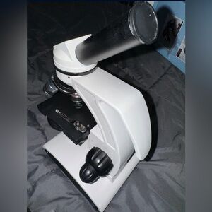 Microscope